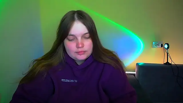 Emaaa ua online show from September 29, 2025, 5:01 am