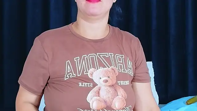 Snapshot of hotlatinateacher chatting on February 19, 2026, 7:54 pm hotlatinateacher online show from February 19, 2026, 7:54 pm