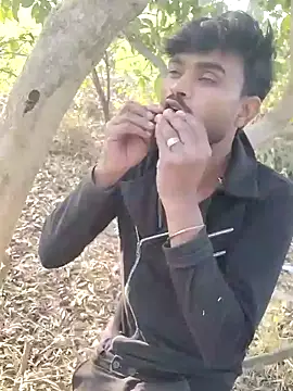 Snapshot of Jishm_ki_bhookh chatting on January 19, 2025, 11:01 am Jishm ki bhookh online show from January 19, 2025, 11:01 am