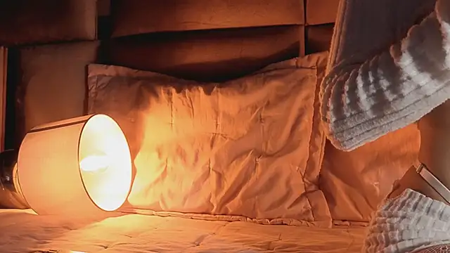 Snapshot of angelinepossy chatting on November 14, 2025, 9:35 pm angelinepossy online show from November 14, 2025, 9:35 pm