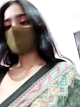 Snapshot of Arisha- chatting on November 24, 2025, 1:22 pm Arisha- online show from November 24, 2025, 1:22 pm