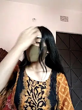 Snapshot of Arisha- chatting on November 29, 2025, 8:28 am Arisha- online show from November 29, 2025, 8:28 am