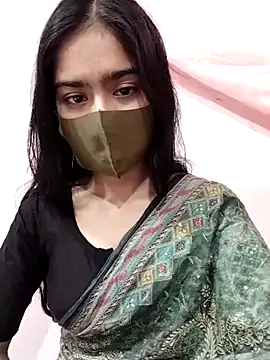 Snapshot of Arisha- chatting on December 3, 2025, 3:54 pm Arisha- online show from December 3, 2025, 3:54 pm