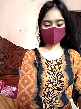 Snapshot of Arisha- chatting on December 5, 2025, 8:45 am Arisha- online show from December 5, 2025, 8:45 am