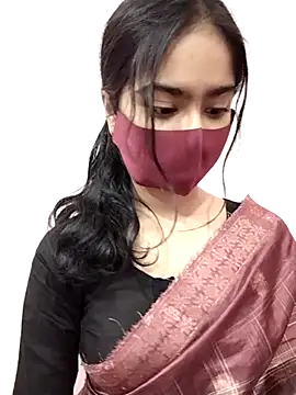 Snapshot of Arisha- chatting on December 13, 2025, 8:04 pm Arisha- online show from December 13, 2025, 8:04 pm