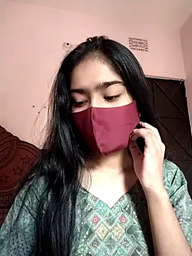 Snapshot of Arisha- chatting on December 15, 2025, 9:35 am Arisha- online show from December 15, 2025, 9:35 am