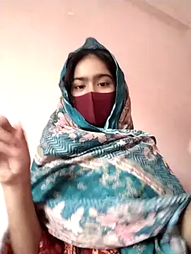 Snapshot of Arisha- chatting on December 21, 2025, 9:49 am Arisha- online show from December 21, 2025, 9:49 am