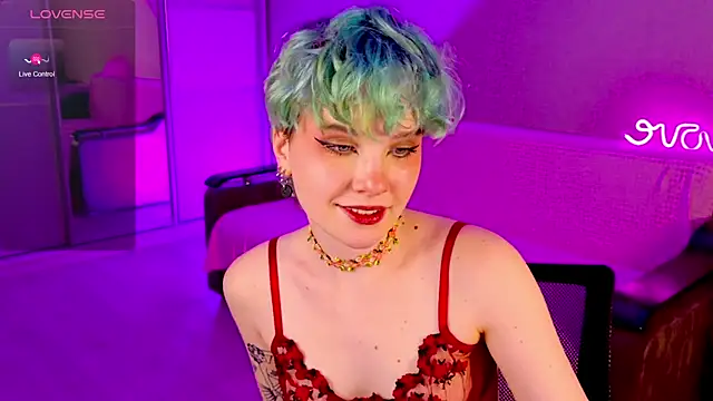 Snapshot of School_Love chatting on December 26, 2024, 4:25 pm School Love online show from December 26, 2024, 4:25 pm