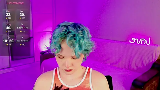 Snapshot of School_Love chatting on February 12, 2025, 1:06 pm School Love online show from February 12, 2025, 1:06 pm