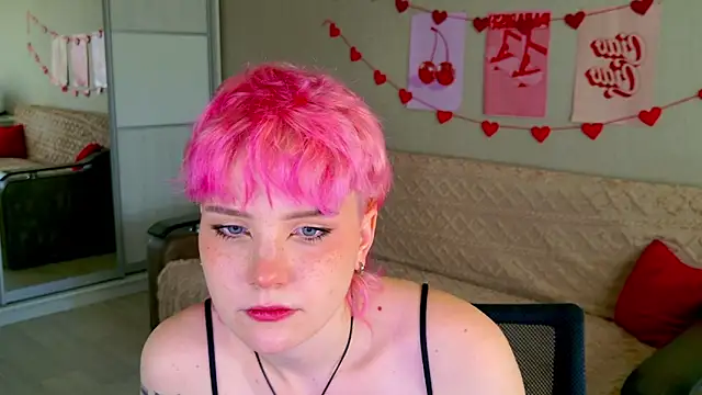 Snapshot of School_Love chatting on September 14, 2025, 11:09 am School Love online show from September 14, 2025, 11:09 am