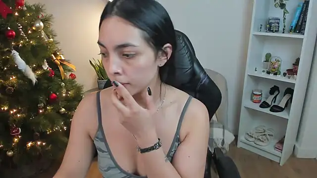  BellaEvans  online show from December 15, 2025, 5:55 am