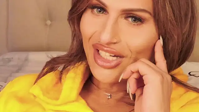 Snapshot of xprettysmilex chatting on December 18, 2024, 10:13 pm xprettysmilex online show from December 18, 2024, 10:13 pm