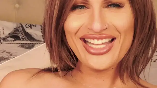 Snapshot of xprettysmilex chatting on December 24, 2024, 12:11 am xprettysmilex online show from December 24, 2024, 12:11 am