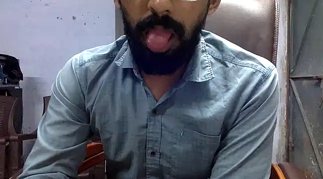 Snapshot of ASIF_F chatting on December 18, 2024, 3:44 pm ASIF F online show from December 18, 2024, 3:44 pm