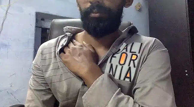 Snapshot of ASIF_F chatting on March 3, 2025, 1:42 pm ASIF F online show from March 3, 2025, 1:42 pm