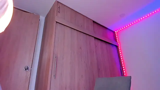 aldrinwhite online show from February 5, 2026, 5:39 pm