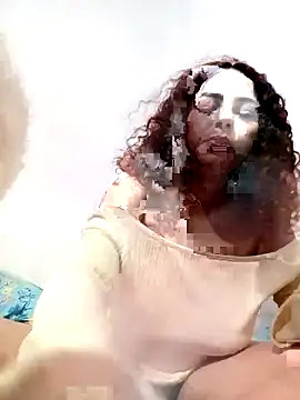 Snapshot of Mommy-Hot chatting on November 3, 2025, 3:19 am Mommy-Hot online show from November 3, 2025, 3:19 am