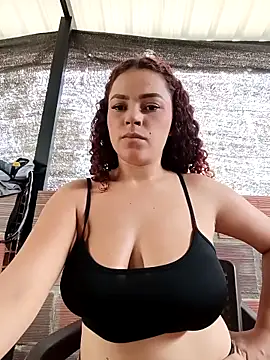 Snapshot of Mommy-Hot chatting on November 21, 2025, 1:21 pm Mommy-Hot online show from November 21, 2025, 1:21 pm