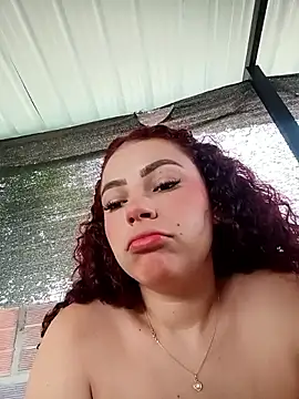 Snapshot of Mommy-Hot chatting on January 8, 2026, 1:24 pm Mommy-Hot online show from January 8, 2026, 1:24 pm