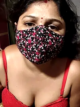 Snapshot of Mourani24 chatting on April 4, 2026, 3:31 pm Mourani24 online show from April 4, 2026, 3:31 pm