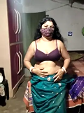 Snapshot of Mourani24 chatting on April 24, 2026, 12:57 am Mourani24 online show from April 24, 2026, 12:57 am