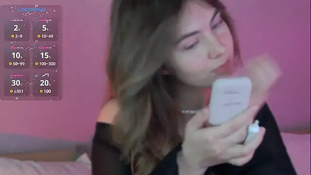 chloi hes online show from December 21, 2024, 12:49 pm