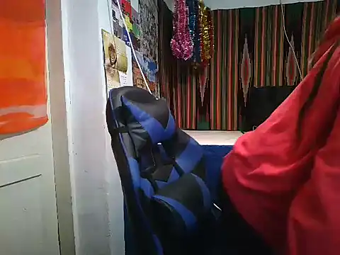 Snapshot of Cora_Maro chatting on November 30, 2025, 10:36 pm Cora Maro online show from November 30, 2025, 10:36 pm