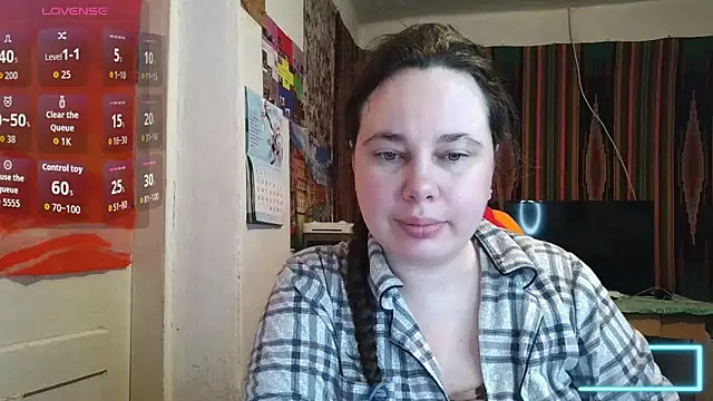 Cora Maro online show from April 25, 2026, 10:18 pm