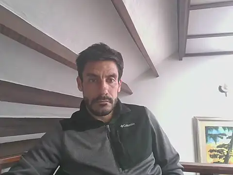 Snapshot of elkike1980 chatting on May 25, 2026, 4:24 pm elkike1980 online show from May 25, 2026, 4:24 pm