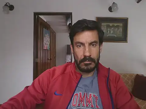 elkike1980 online show from June 16, 2026, 3:14 pm