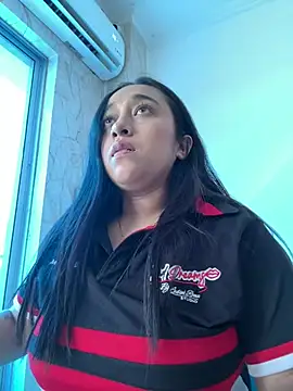 cata megan online show from December 30, 2024, 4:08 pm