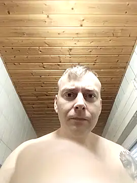 Snapshot of Marecki5231 chatting on December 22, 2024, 9:44 am Marecki5231 online show from December 22, 2024, 9:44 am