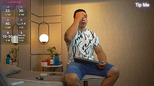 Ryan Hunt online show from January 2, 2025, 2:35 pm