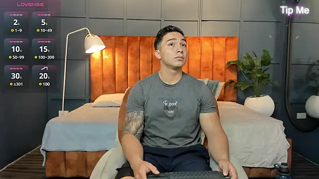 Ryan Hunt online show from January 31, 2025, 1:23 pm