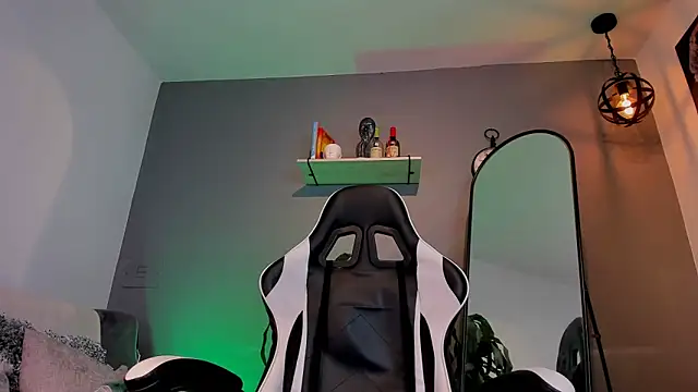 jaxon colton online show from February 1, 2025, 2:56 pm