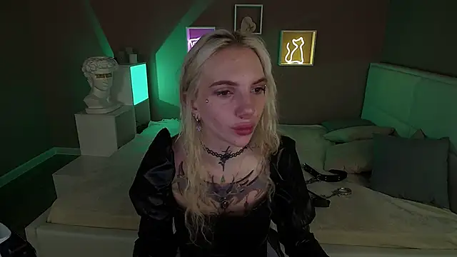 Snapshot of AnneTenet chatting on March 16, 2025, 6:09 am AnneTenet online show from March 16, 2025, 6:09 am