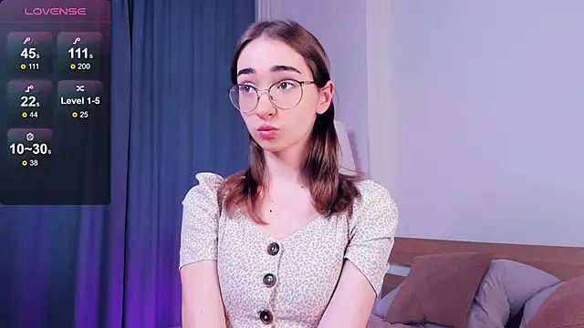 PollyBeev online show from January 17, 2025, 11:06 am