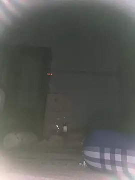 Snapshot of girldam95 chatting on December 3, 2025, 2:15 pm girldam95 online show from December 3, 2025, 2:15 pm