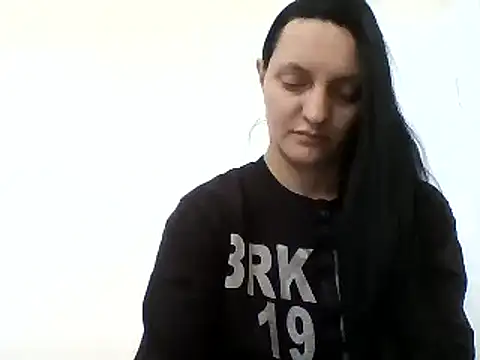 Snapshot of Vimed19 chatting on February 19, 2025, 2:23 pm Vimed19 online show from February 19, 2025, 2:23 pm