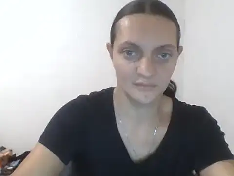 Snapshot of Vimed19 chatting on October 19, 2025, 4:40 pm Vimed19 online show from October 19, 2025, 4:40 pm