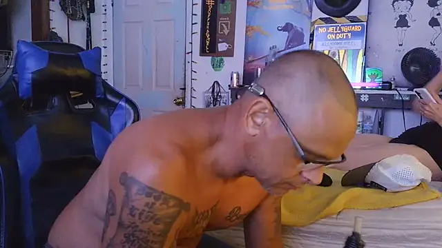 Buffshagswell online show from July 12, 2026, 4:03 am