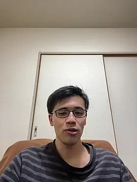 ryusei18570 online show from March 9, 2025, 1:37 pm