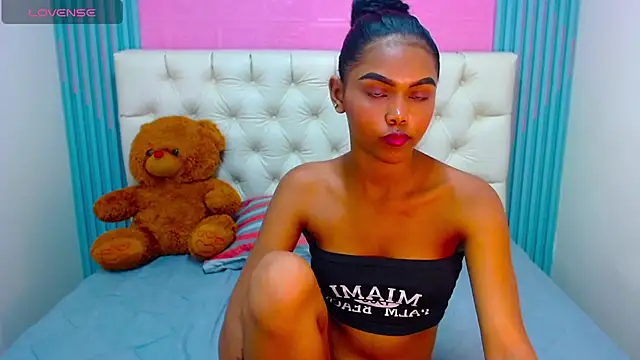 Snapshot of Melody_Stan chatting on December 15, 2024, 3:53 pm Melody Stan online show from December 15, 2024, 3:53 pm