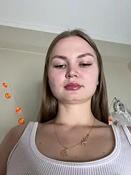 Snapshot of NickiLike chatting on October 27, 2025, 6:01 pm NickiLike online show from October 27, 2025, 6:01 pm