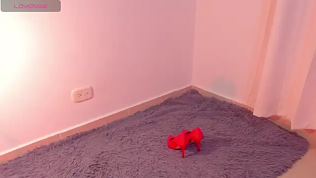 juanmiss online show from March 12, 2025, 9:55 am