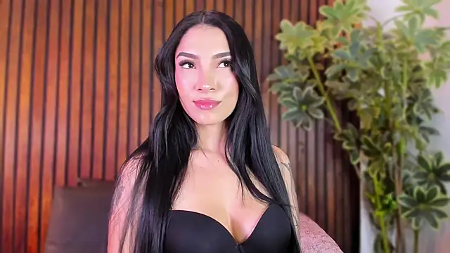 Jennmiiller  online show from November 18, 2025, 11:47 am