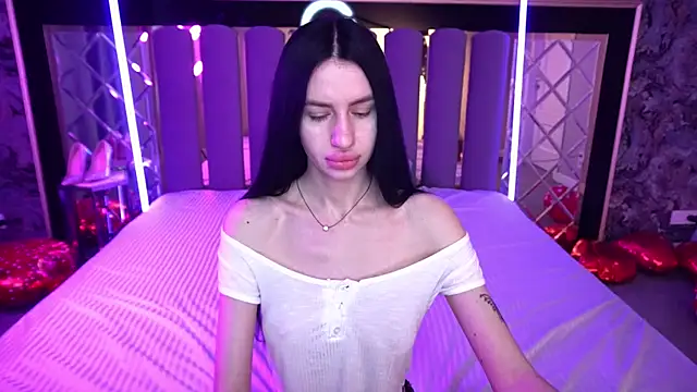 Snow WhiteeeX online show from February 15, 2026, 6:43 am