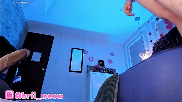 AHRI LEE online show from March 8, 2025, 12:55 am