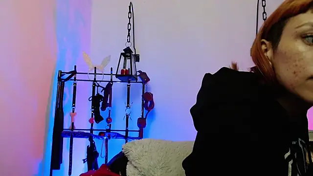 Snapshot of IvanaFetish chatting on November 25, 2025, 12:10 am IvanaFetish online show from November 25, 2025, 12:10 am