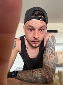 hottwoboys online show from May 24, 2026, 7:35 am